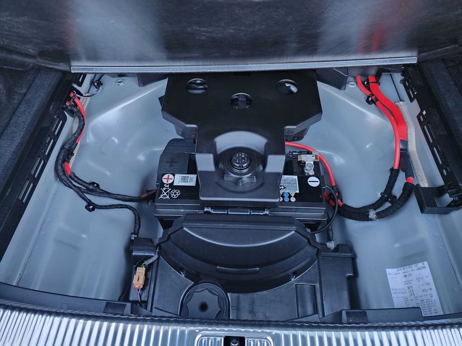 Audi A4 B9.5 2020 | 2.0 TDI 190 к.с | LED, PANO, S-LINE, VEBASTO, R18