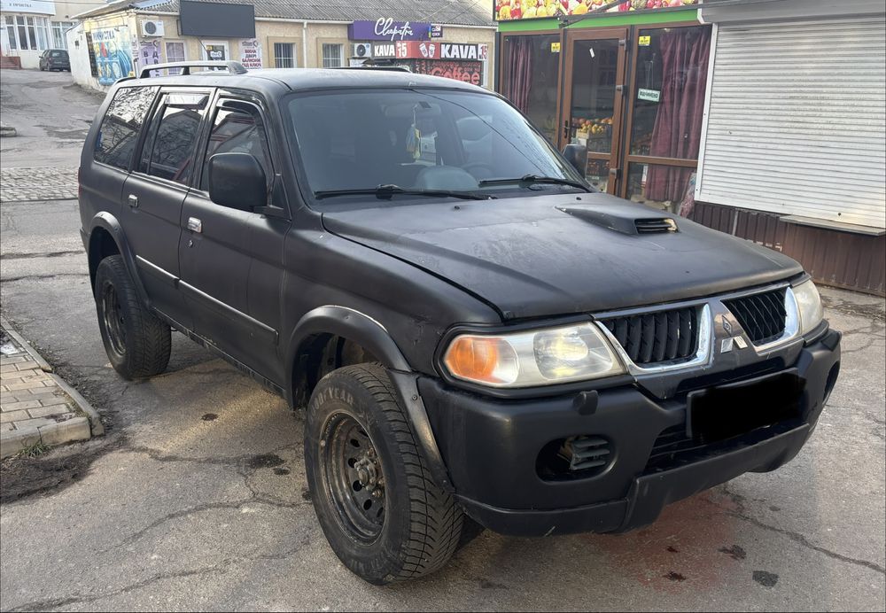 Mitsubishi Pajero Sport 1