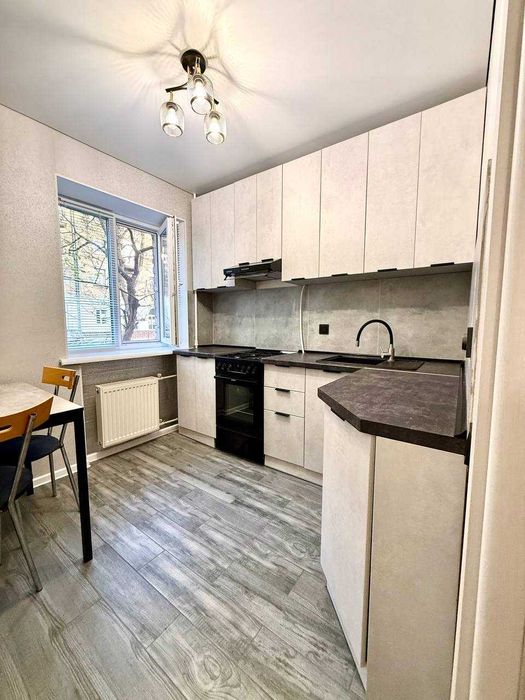 БЕЗ КОМІСІЇ! 2х кім ЦЕНТР, свіжий ремонт, Водопровідна