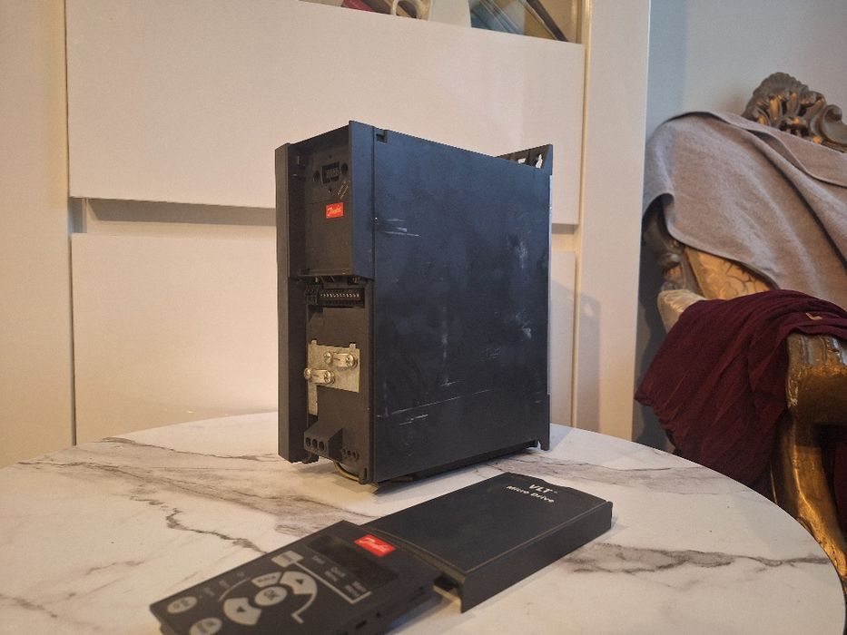 Sprzedam falownik o mocy 4 kw