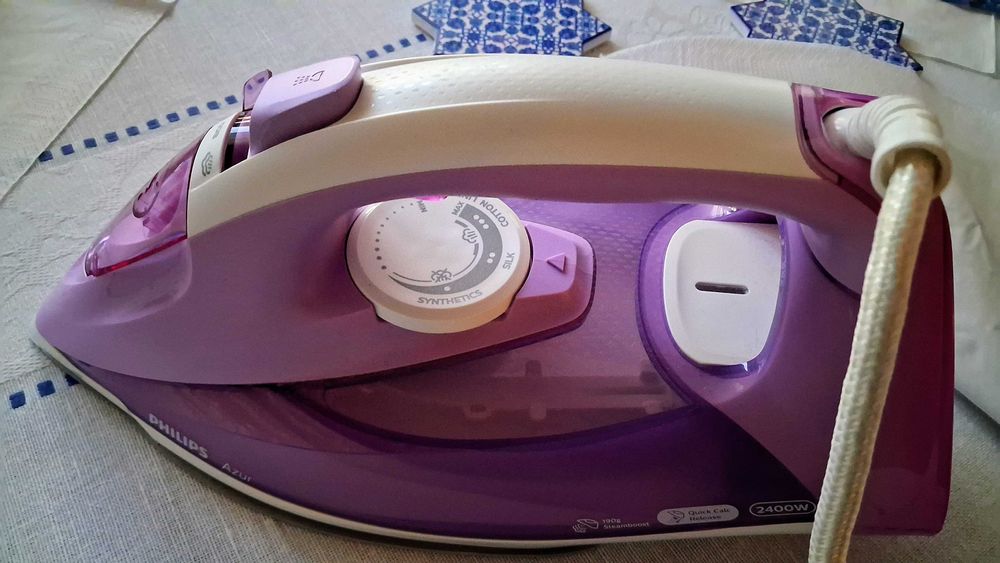 Philips Azur żelazko parowe moc 2400W wyrzut pary 190g