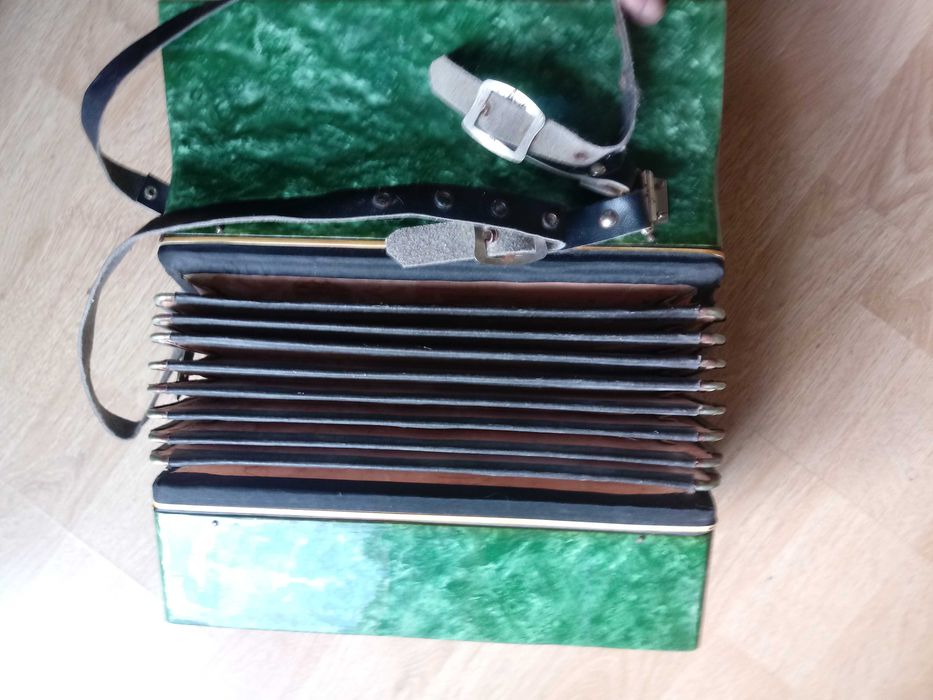 Zabytkowa Harmoszka Akordeon ?  Prl