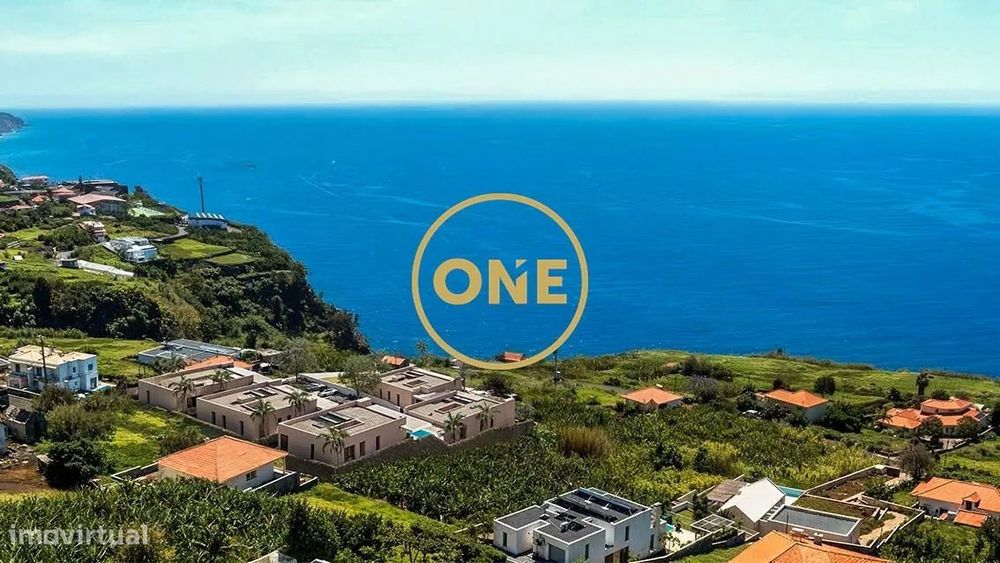 Moradia T3 de Luxo com vista mar definitiva e piscina, Calheta