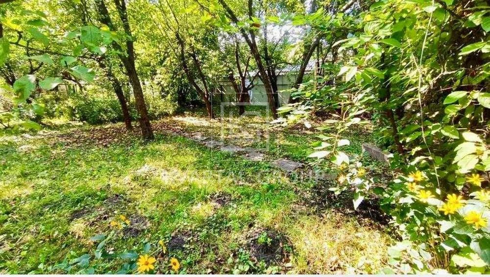 Чудова дача під ремонт в затишному місці