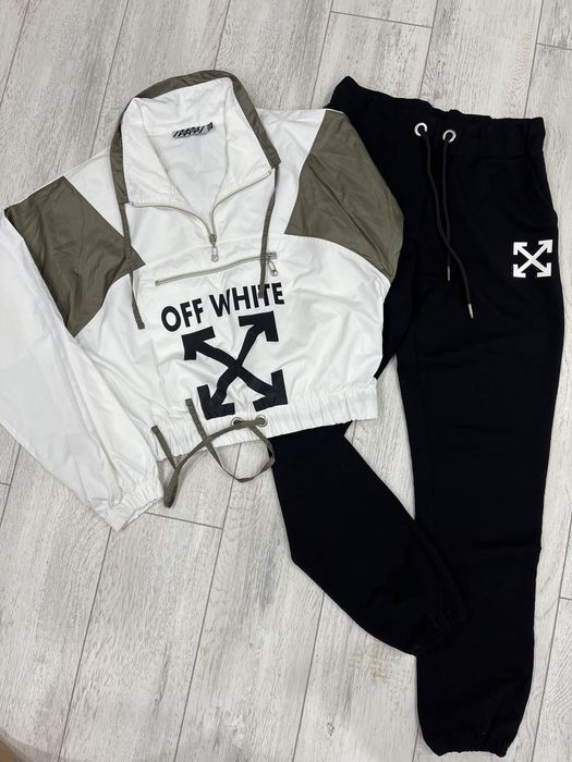 Спортивний костюм жіночий