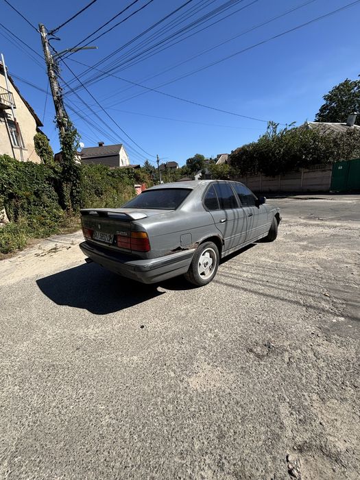 Продам  BMW 520I