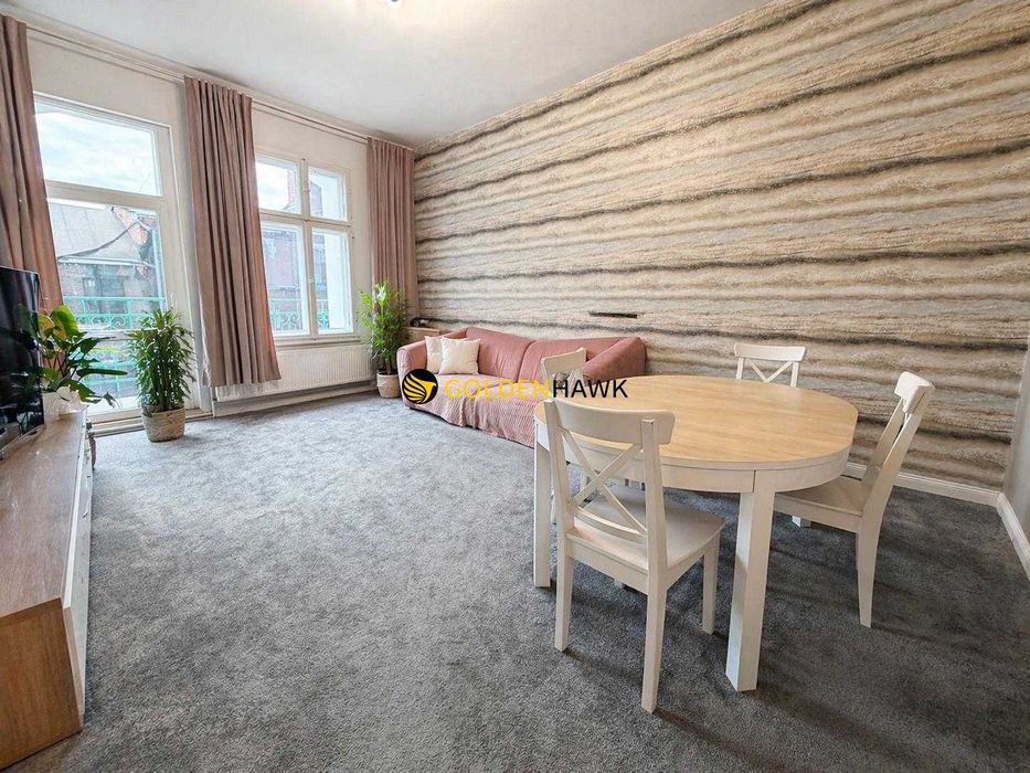 3 pokoje, Centrum przy Kaskadzie – najem 3 mies
