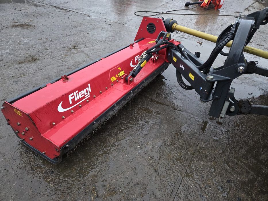 Mulczer Fliegl 210 mlotkowy