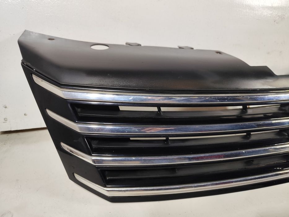 VW PASSAT B7 10- Grill Atrapa Przód Przednia Emblemat Oryginał WLKP