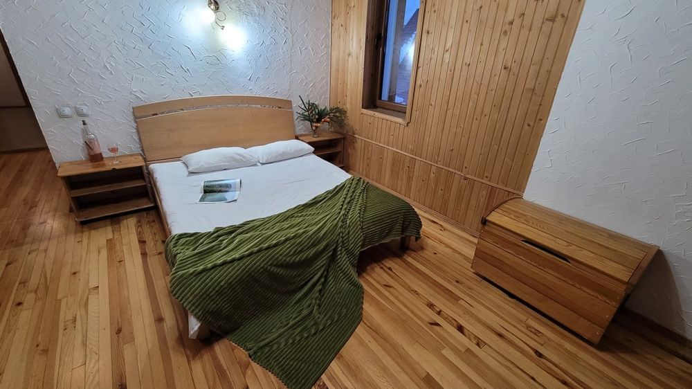 Відпочинок в Карпатах зі  сніданками /Подобово Буковель/Вид на гори,лі