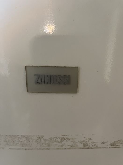 Морозільна камера Zanussi