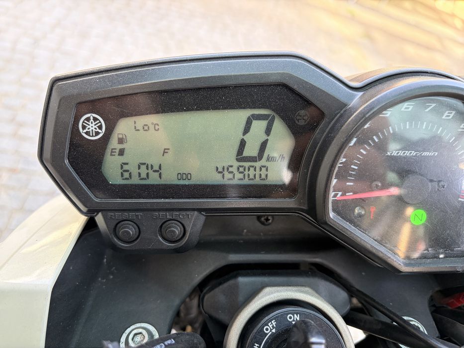 Vendo Yamaha XJ6