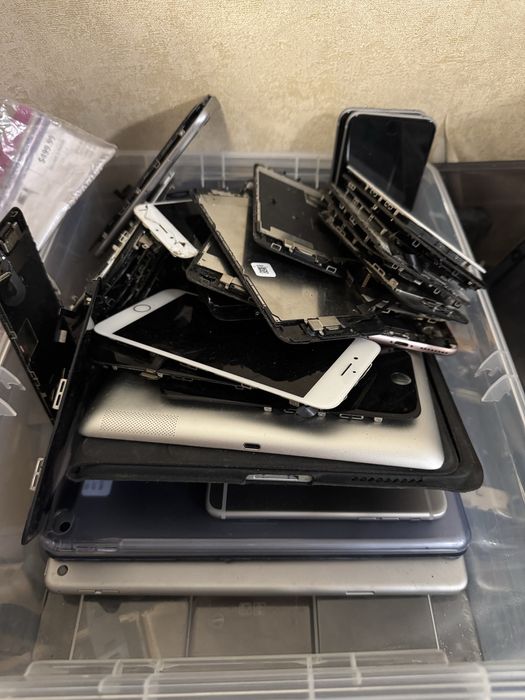 Лот техніки apple android