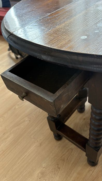 Mesa antiga estilo holandês