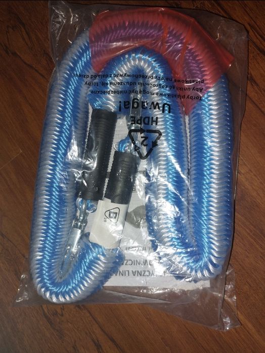 Аптечка автомобільна, трос буксирувальний, чохол на кермо