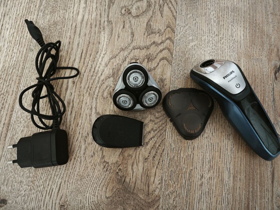 Електробритва Philips.