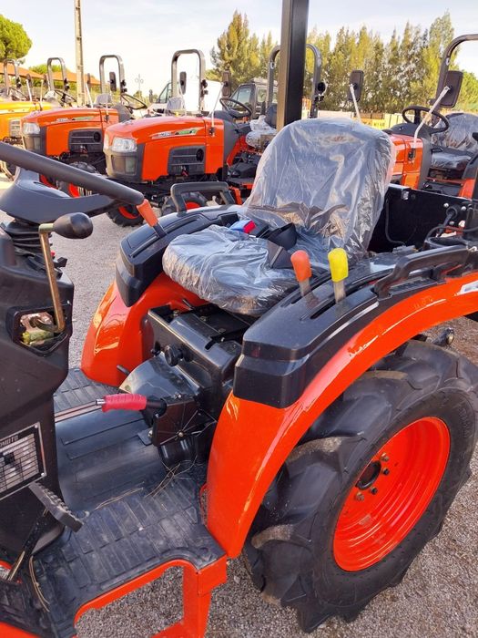 Tratores Hinomoto Novos