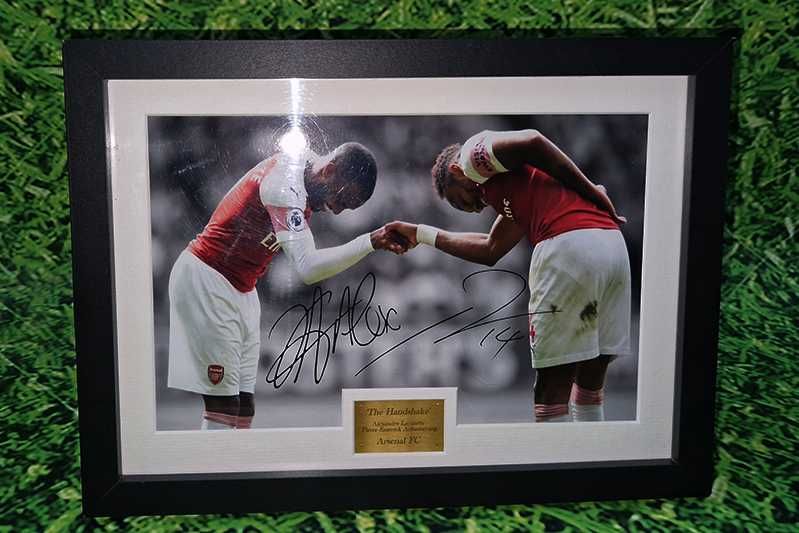 Lacazette & Aubameyang, Arsenal London „uścisk dłoni” autografy/ramka