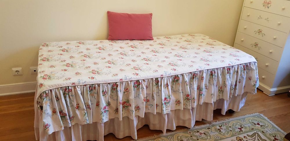 Mobília de quarto para duas raparigas
