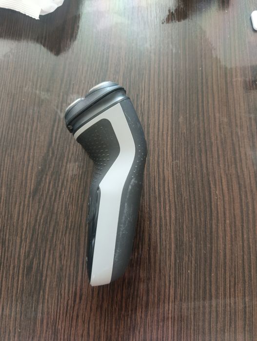 Електробритва PHILIPS серії 1000