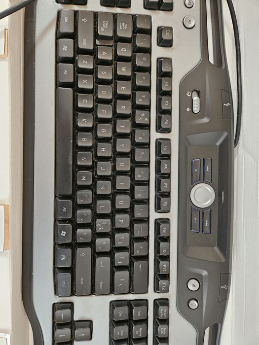 Teclado logitech g11