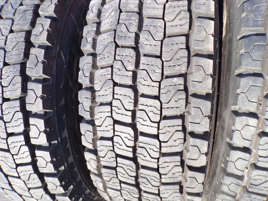 Opona 12.4-24 GOODYEAR SURE GRIP (700 netto)