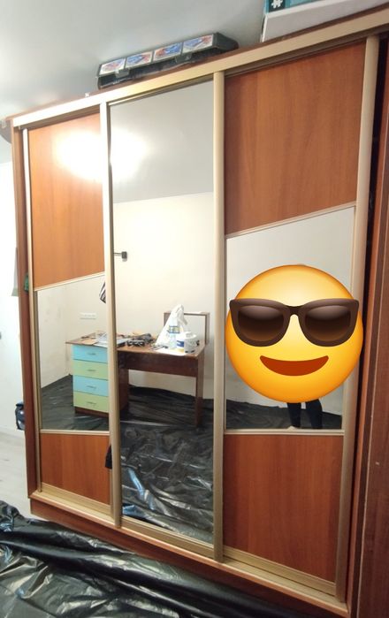 Шафа купе,з дзеркалом