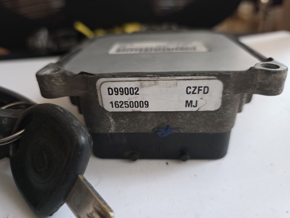 Komputer sterownik silnika 1.6 xel opel astra zafira CZFD