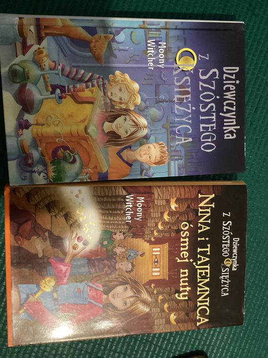 Moony Witcher ,,Dziewczynka z szóstego księżyca”