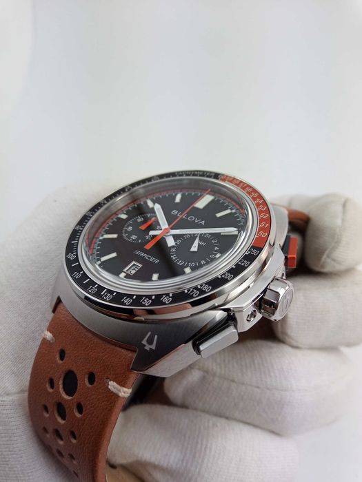 Гоночные часы Bulova 98B427 хронограф, тахиметр, календарь, сапфир