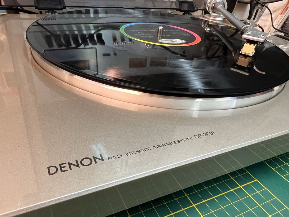 Gramofon Denon DP 300 F