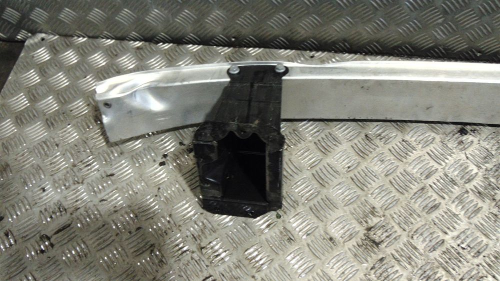 belka górna pasa przedniego mercedes a124 a1246200272