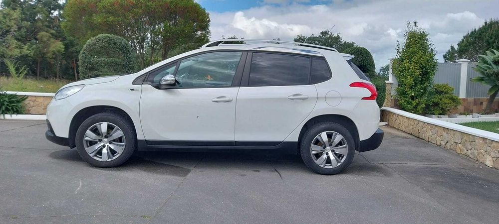 Peugeot 2008  1.6 hdi