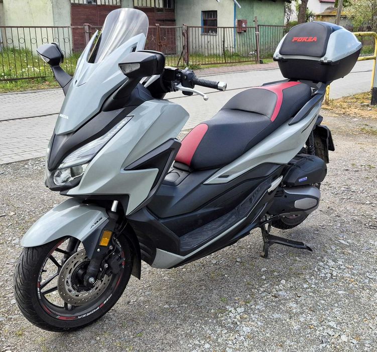 Honda NSS Forza 125AD, niski przebieg, customowe siedzisko, instrukcja serwisowa gratis