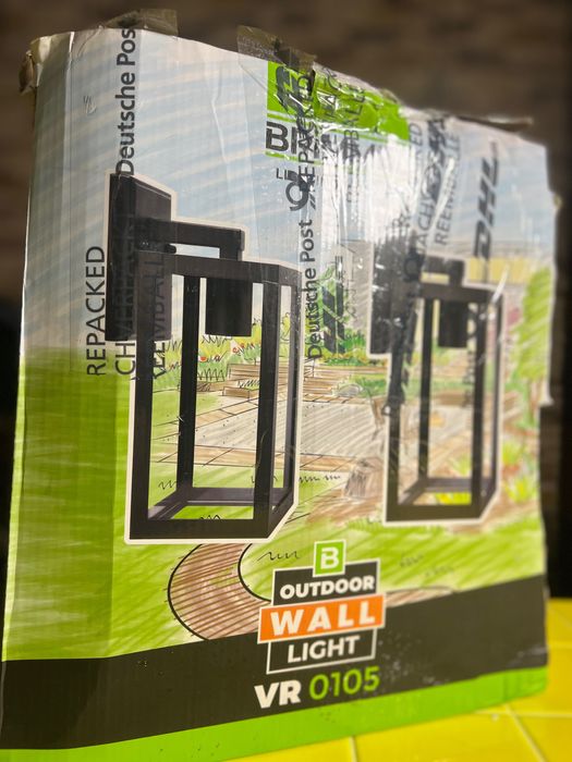 зовнішній настінний світильник.
Модель: VR 010