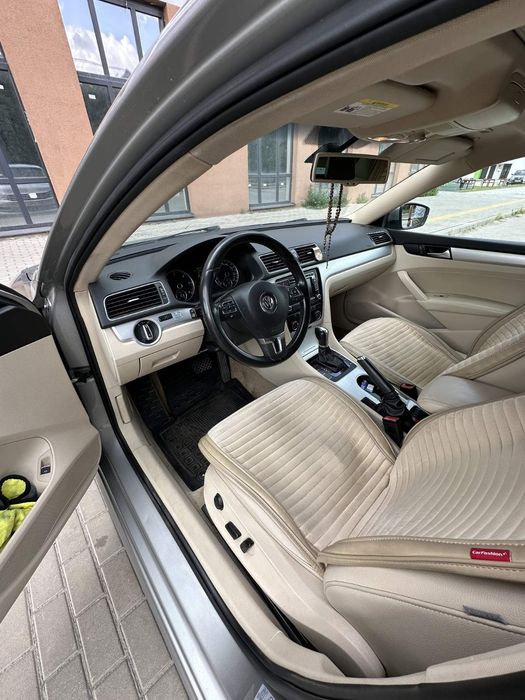 Продам Passat B7 2013 року 2.0 TDI SE DSG