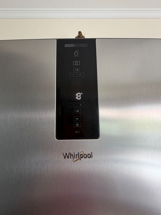Frigorífico Whirlpool W7 Total No Frost Inox - 6th Sense