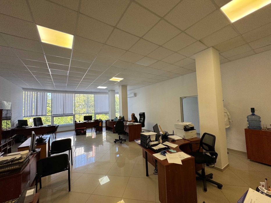 Панорамний офіс в центрі міста