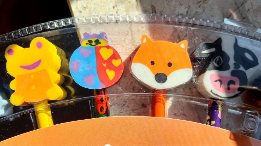 DARMOWA DOSTAWA ! Sinsay Crayons & Rubber kredki gumki, nowe