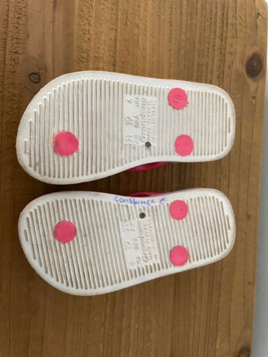 Chinelo de dedo marca BAMBINY menina