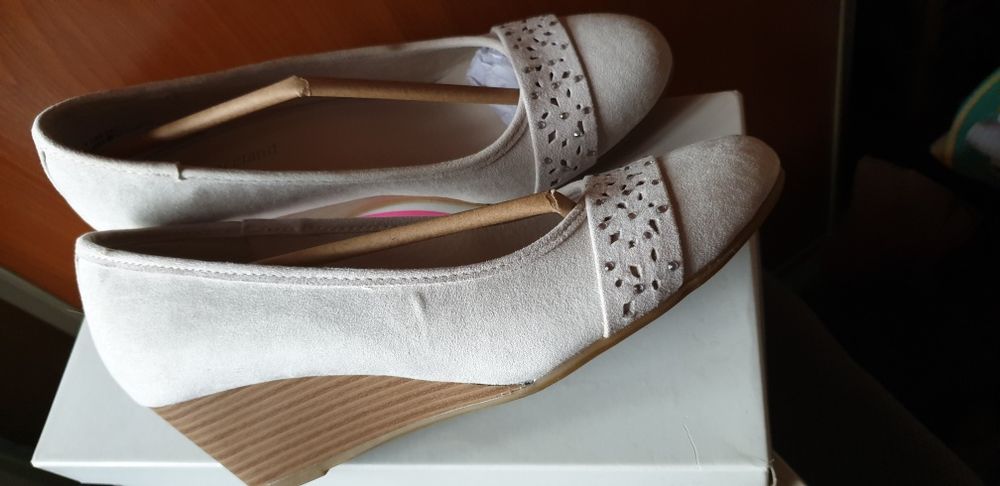 Półbuty na koturnie szare Graceland