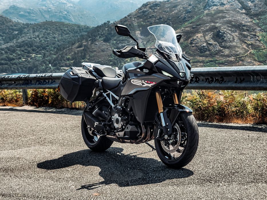 Suzuki GSX-S1000 GX como nova