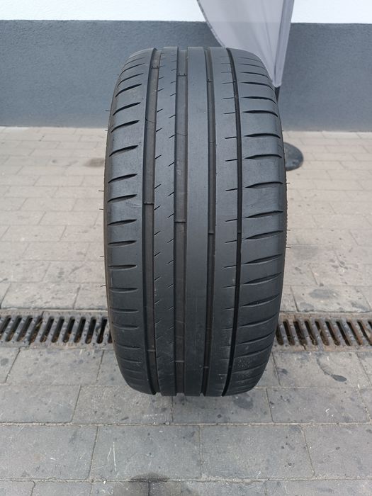 235/45ZR17 Michelin Pilot Sport 4 235/45R17