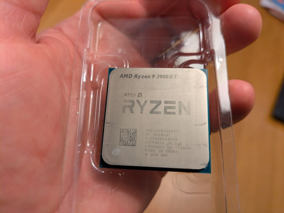 Proceson AMD Ryzen 9 3900xt 12 rdzeni 3,8 Ghz