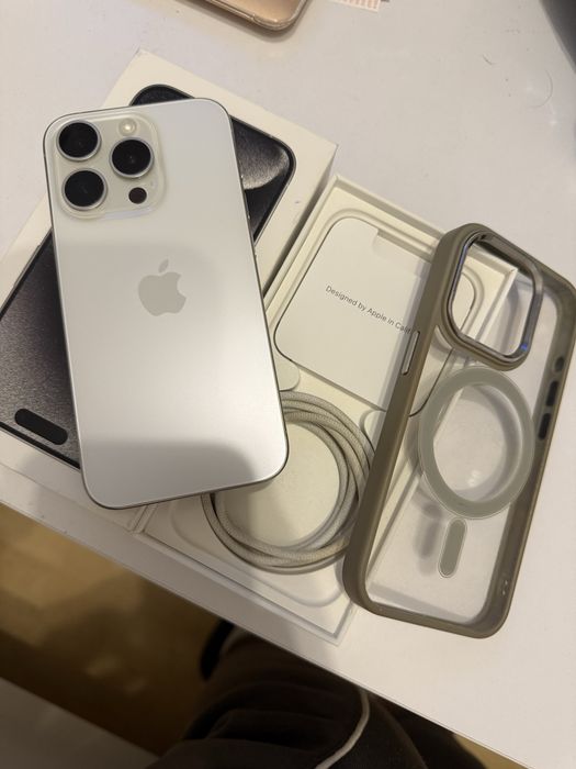 Iphone 15 Pro / 128GB / 88% baterii