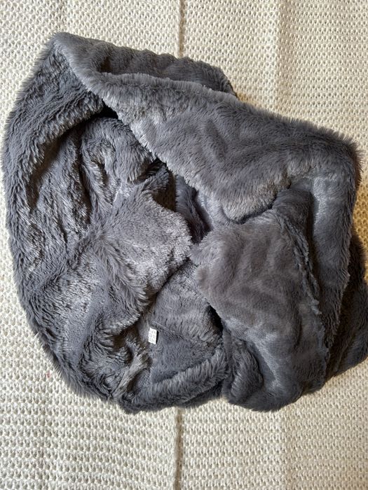 Cachecol macio de pêlo. Novo