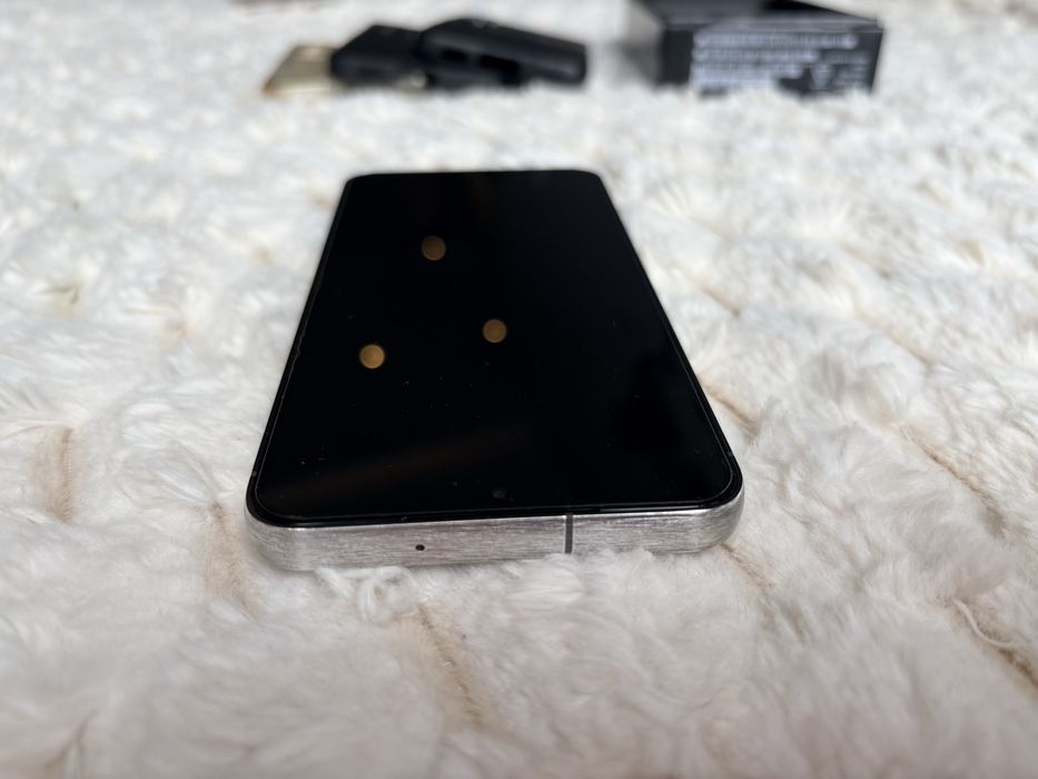 Samsung S 23  128/8 gb