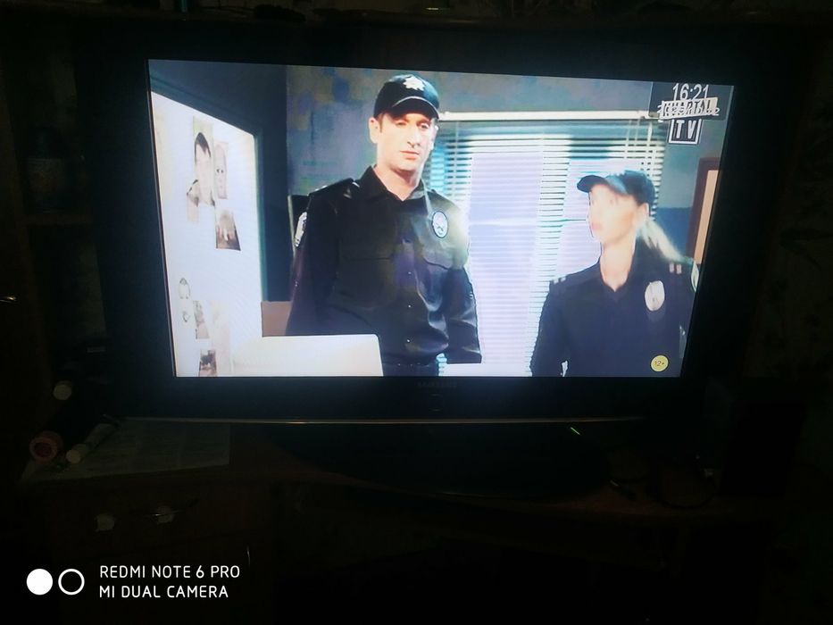 Samsung 37дюйми ,гарні насичені кольори