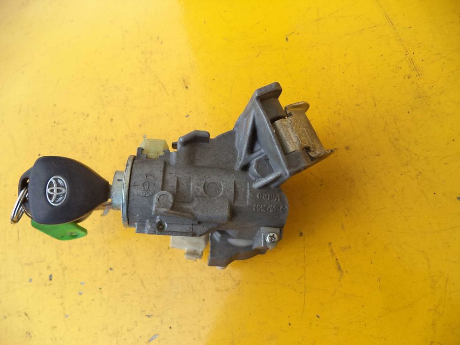 Замок зажигания Toyota Avensis (T27) з 09-18 р.в.