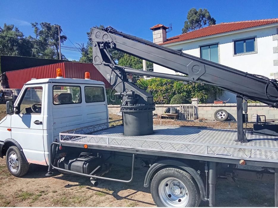 Plataforma sobre carrinhas Iveco